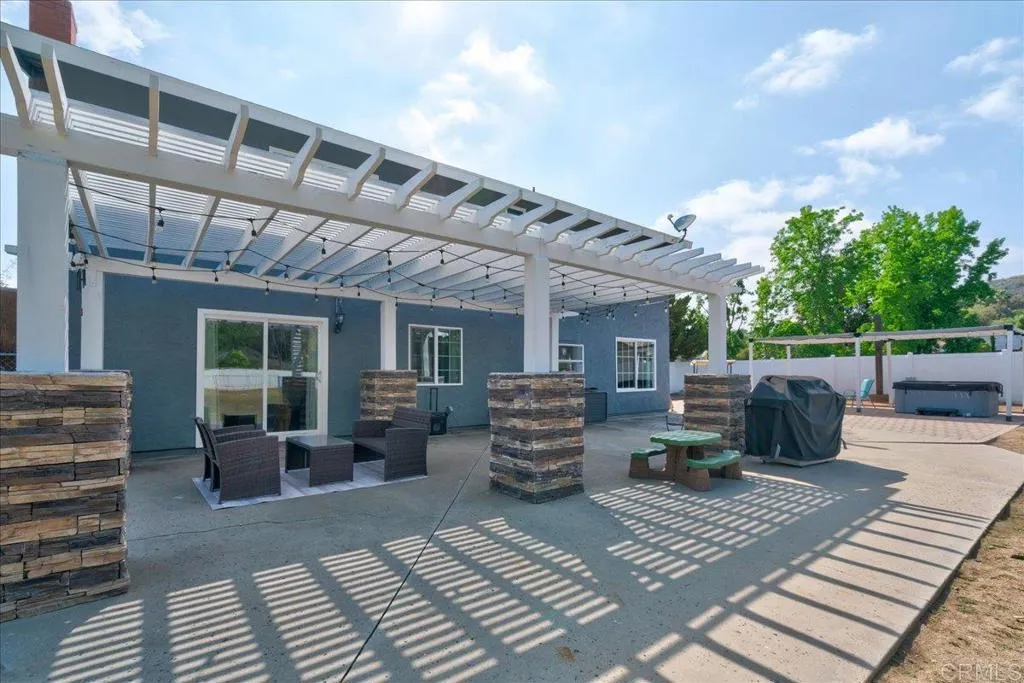 https://cdn.realtyfeed.com/cdn/127/306461038/c8e2dbad0eaedfb853d88e72567411f0.webp