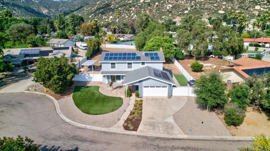 https://cdn.realtyfeed.com/cdn/127/306461038/f5fe8ad1b15c44471e7a84b40a8e7bd9.webp