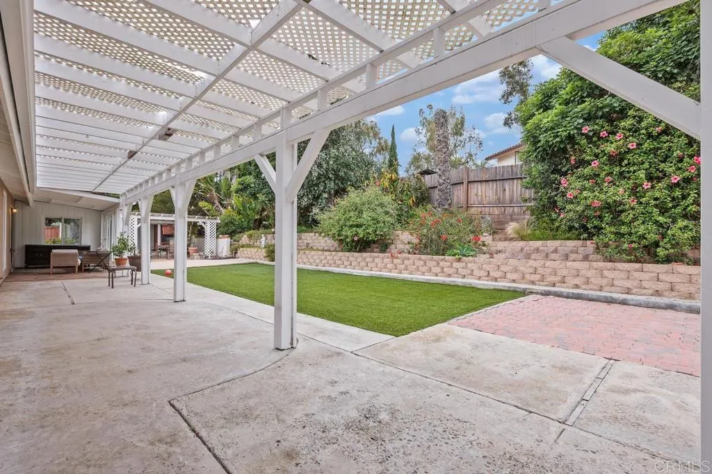 https://cdn.realtyfeed.com/cdn/127/306461082/a3f5d75c2b85e260a3e967cefb8de14b.webp