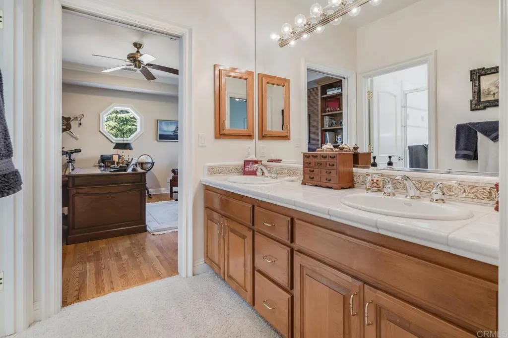 https://cdn.realtyfeed.com/cdn/127/306461127/c16dc82202114469b8a1cccf9b91056c.webp