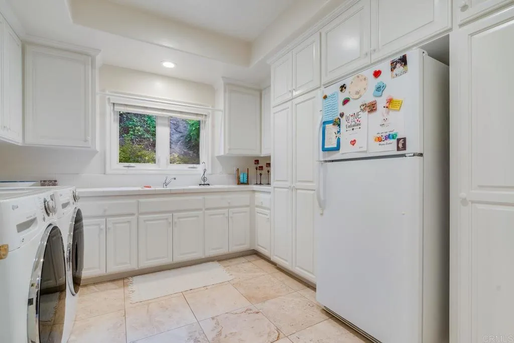 https://cdn.realtyfeed.com/cdn/127/306461127/c4290088e6fe206cdc71342c3c7e0a7a.webp