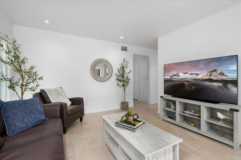 Photo #4: PTP2504230 Listing 
