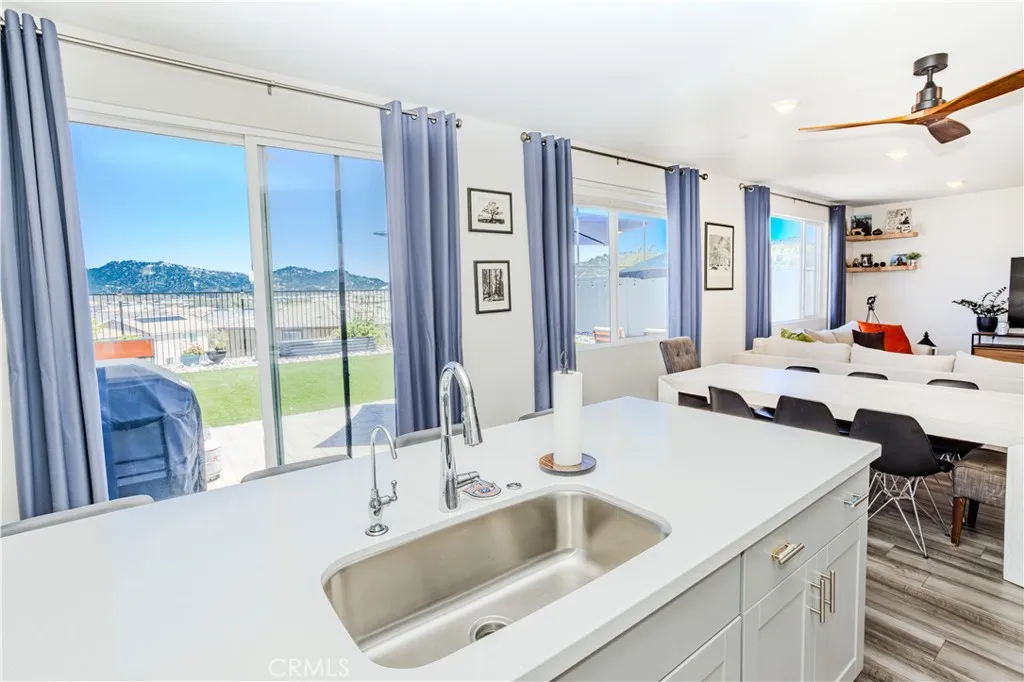 https://cdn.realtyfeed.com/cdn/127/306461146/82a7d8ebefb2c55a4e71d85027bd58ab.webp