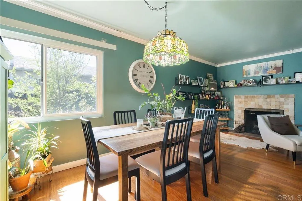 https://cdn.realtyfeed.com/cdn/127/306461215/e8822c401dcae12b00bb68d6d46d8bde.webp