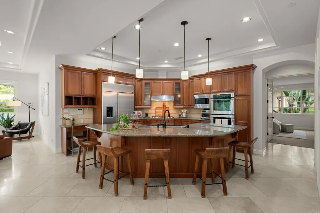 https://cdn.realtyfeed.com/cdn/127/306461271/5df1dfb9f69e9e04eb24bc78e3089bbd.webp