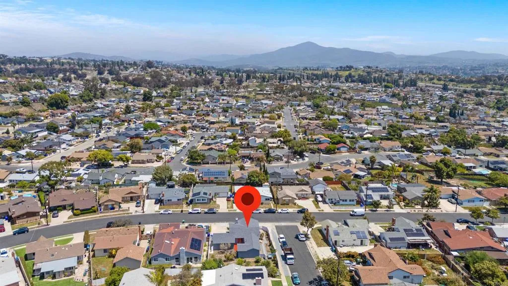 https://cdn.realtyfeed.com/cdn/127/306461308/8842bb51c6e7a54ed91abffbef426415.webp