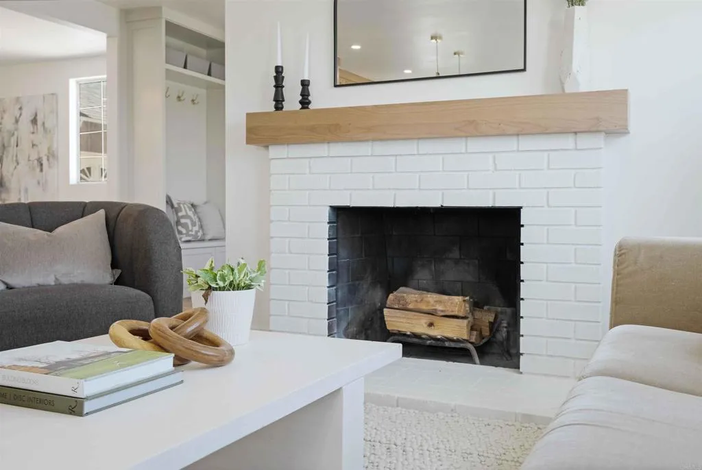 https://cdn.realtyfeed.com/cdn/127/306461308/89c1689878fe35795ef429549805c783.webp