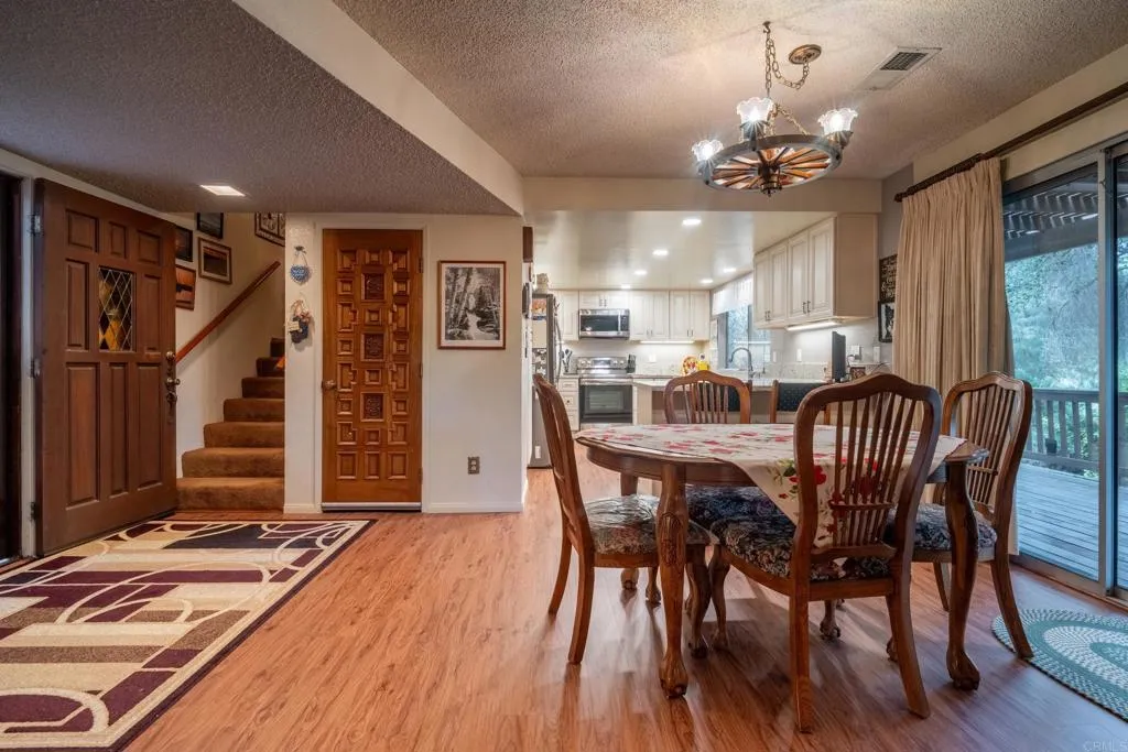 https://cdn.realtyfeed.com/cdn/127/306461348/291ad9dacd3da27150b230aaf92cc8e6.webp