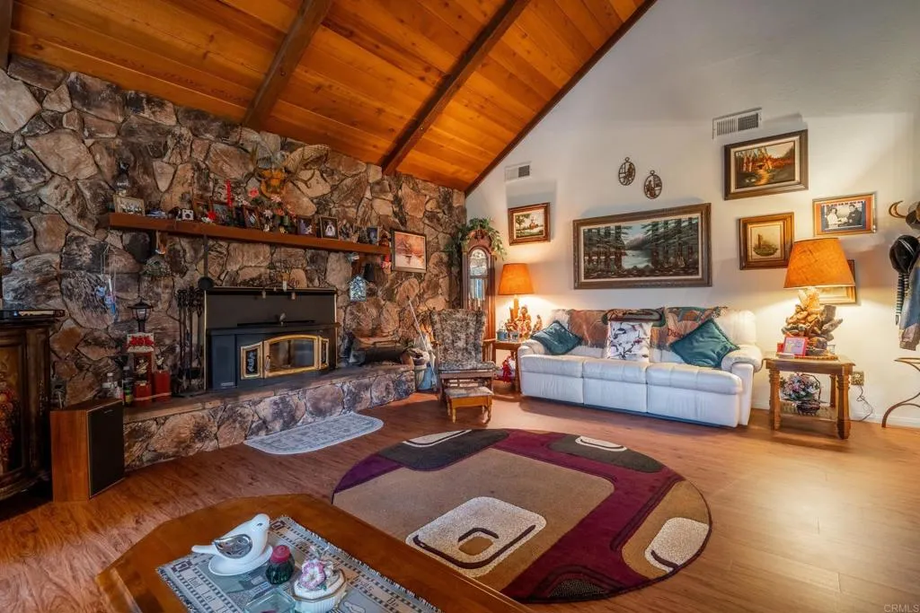 https://cdn.realtyfeed.com/cdn/127/306461348/37fa94417db368e6c100e405748895a0.webp