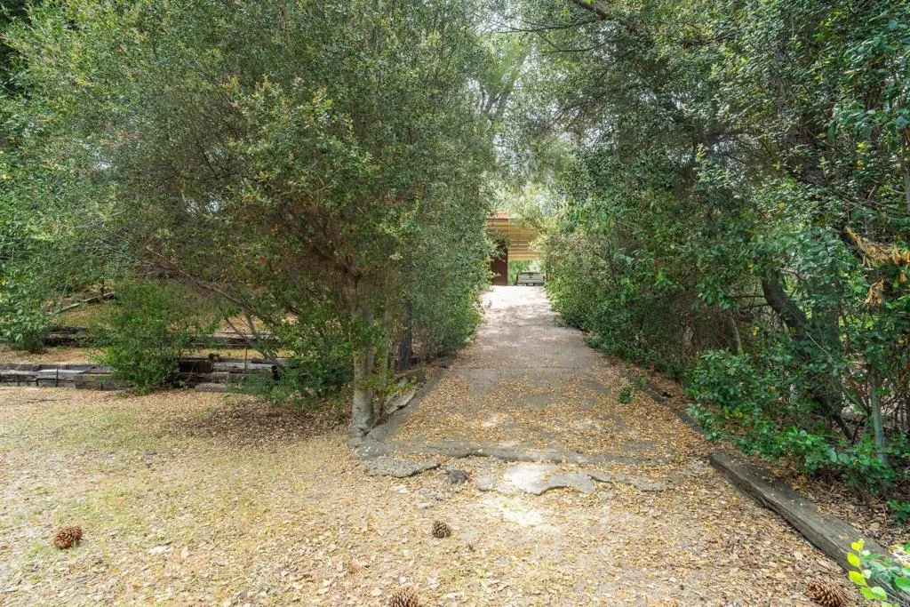 https://cdn.realtyfeed.com/cdn/127/306461348/4f3f39415648e3e4f147f17a35b5e1df.webp