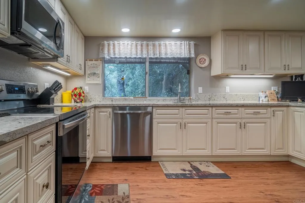 https://cdn.realtyfeed.com/cdn/127/306461348/e1c3e9ecec508ee6ac523a4addcc4328.webp