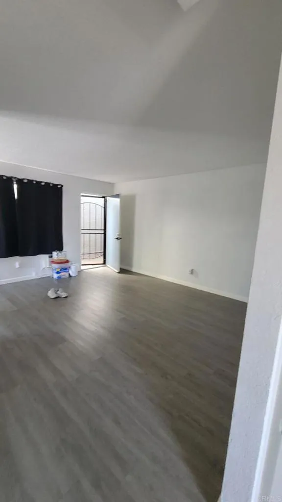 $250,000 - $500,000