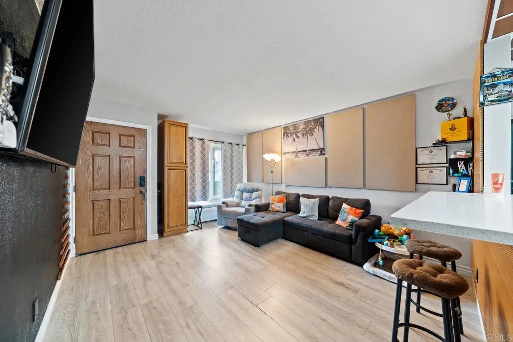 https://cdn.realtyfeed.com/cdn/127/306461489/68533da3b7e64d95e31d63f96d9e76fd.webp