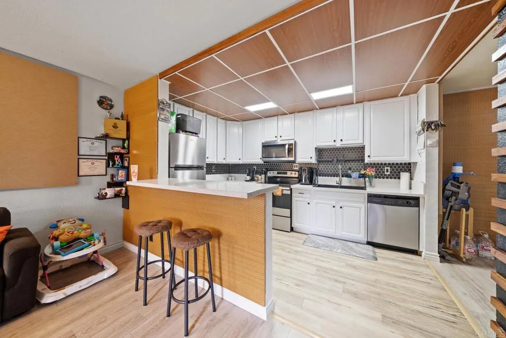 https://cdn.realtyfeed.com/cdn/127/306461489/b358e58212844f7a44110a4f96b26c9c.webp