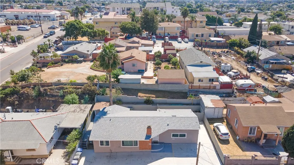 https://cdn.realtyfeed.com/cdn/127/306461531/5bd22f13f4ad6bc399e33436d8c43ce6.webp