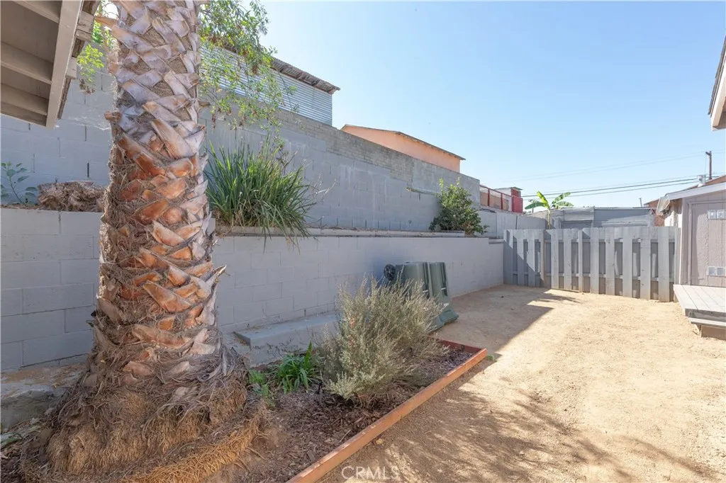 https://cdn.realtyfeed.com/cdn/127/306461531/6e0ca2d6d0fa60bcedf27bde8471d859.webp