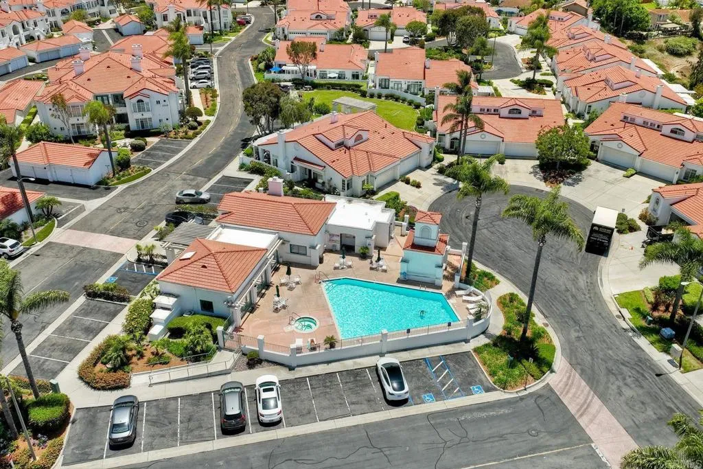 https://cdn.realtyfeed.com/cdn/127/306461550/70693f223b558ed5be46bae1746b77ec.webp
