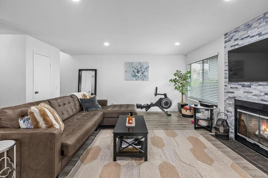 Photo #5: NDP2505626 Listing 