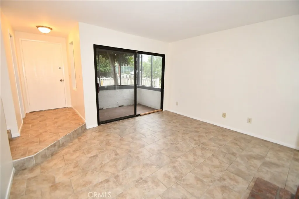 Photo #3: SB25128114 Listing 