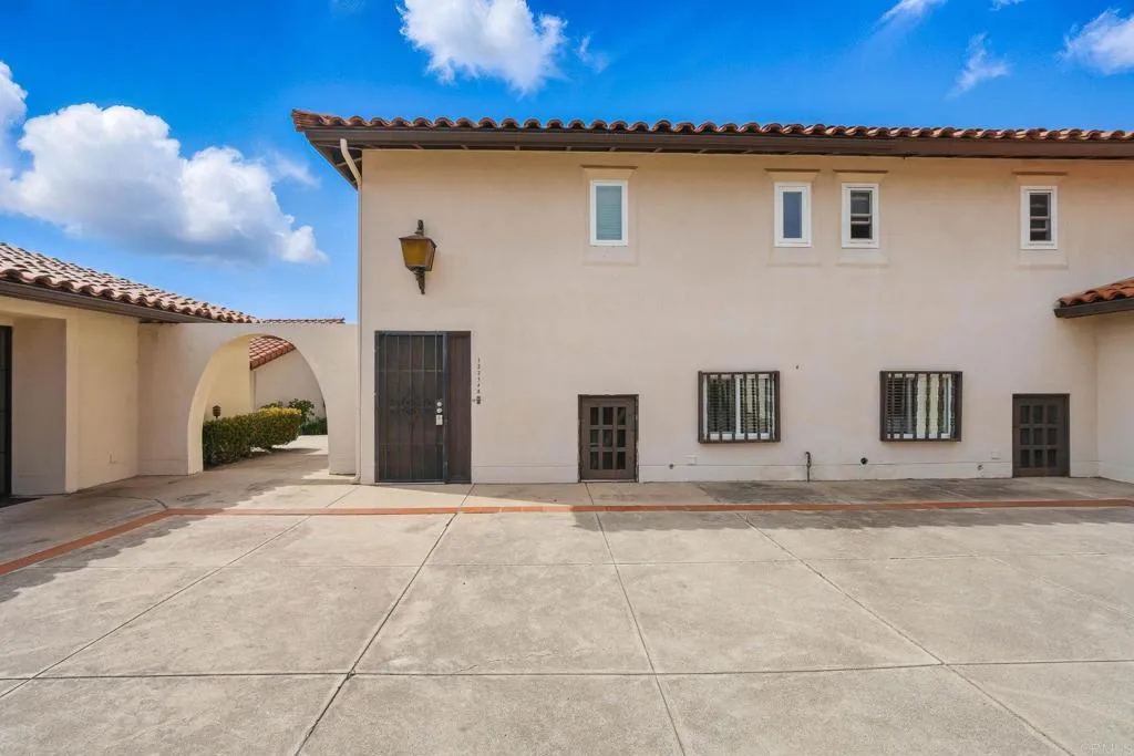 https://cdn.realtyfeed.com/cdn/127/306461979/1fd89475c38f8268c04885a0a21c88f8.webp