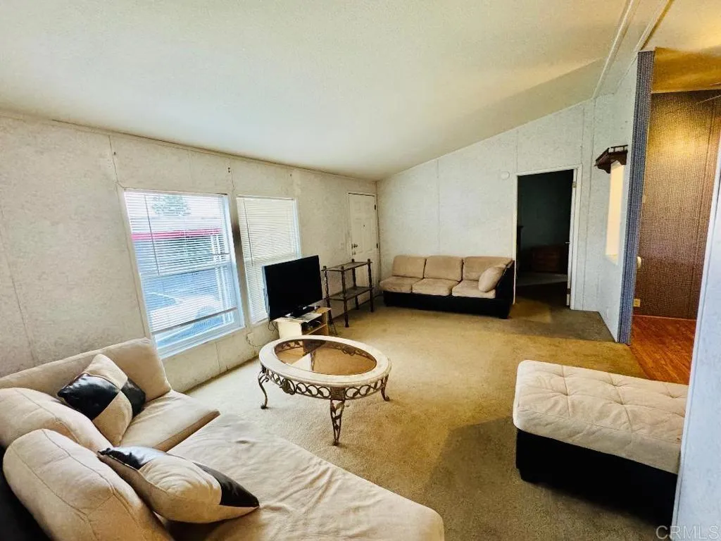 https://cdn.realtyfeed.com/cdn/127/306461982/fd2be2c2eac80d72f20c372d212f0b36.webp