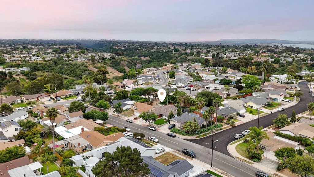 https://cdn.realtyfeed.com/cdn/127/306462050/5eb7f080739820d578387117ac5a230d.webp