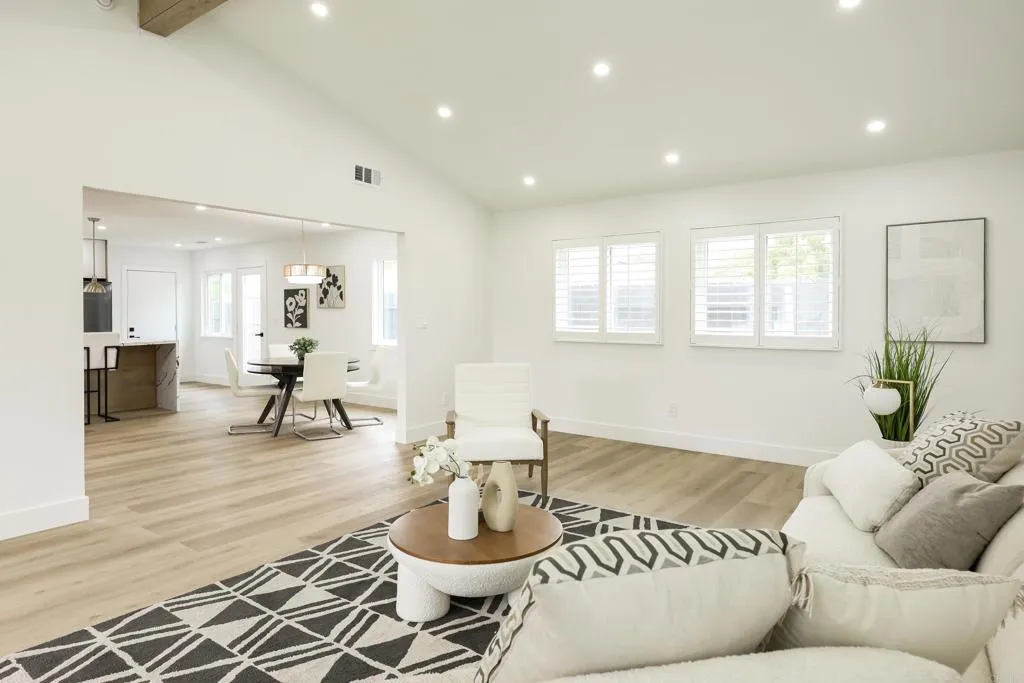 https://cdn.realtyfeed.com/cdn/127/306462050/ed6b85a611493d3219ad1a871a9b5267.webp