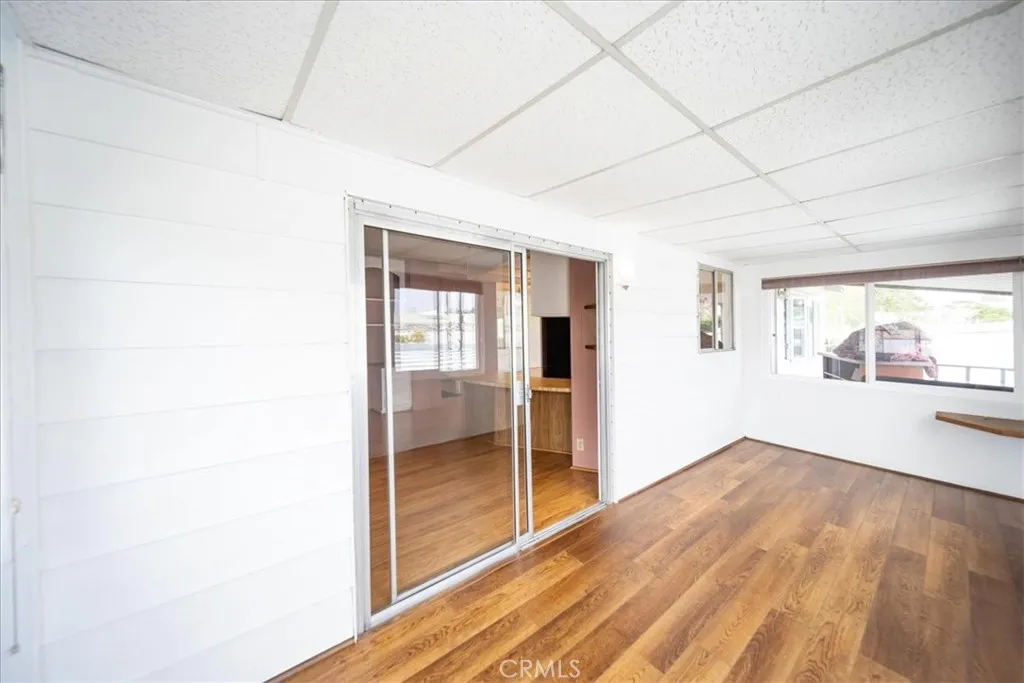https://cdn.realtyfeed.com/cdn/127/306462064/9bad6819d1ce0f1991958f6f936e6fe8.webp