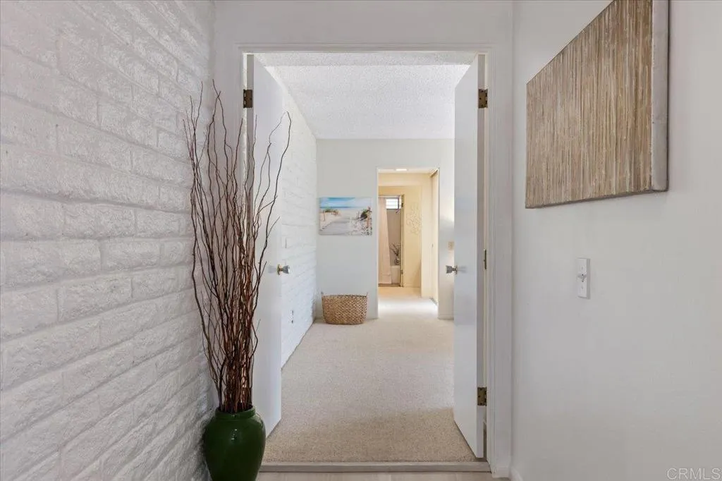 https://cdn.realtyfeed.com/cdn/127/306462162/8657233e66360a9c54a93ee6d4ce0d4a.webp
