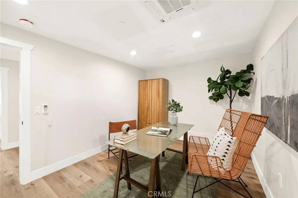 https://cdn.realtyfeed.com/cdn/127/306462187/baab4489df6eadb1747a49d625ae9984.webp