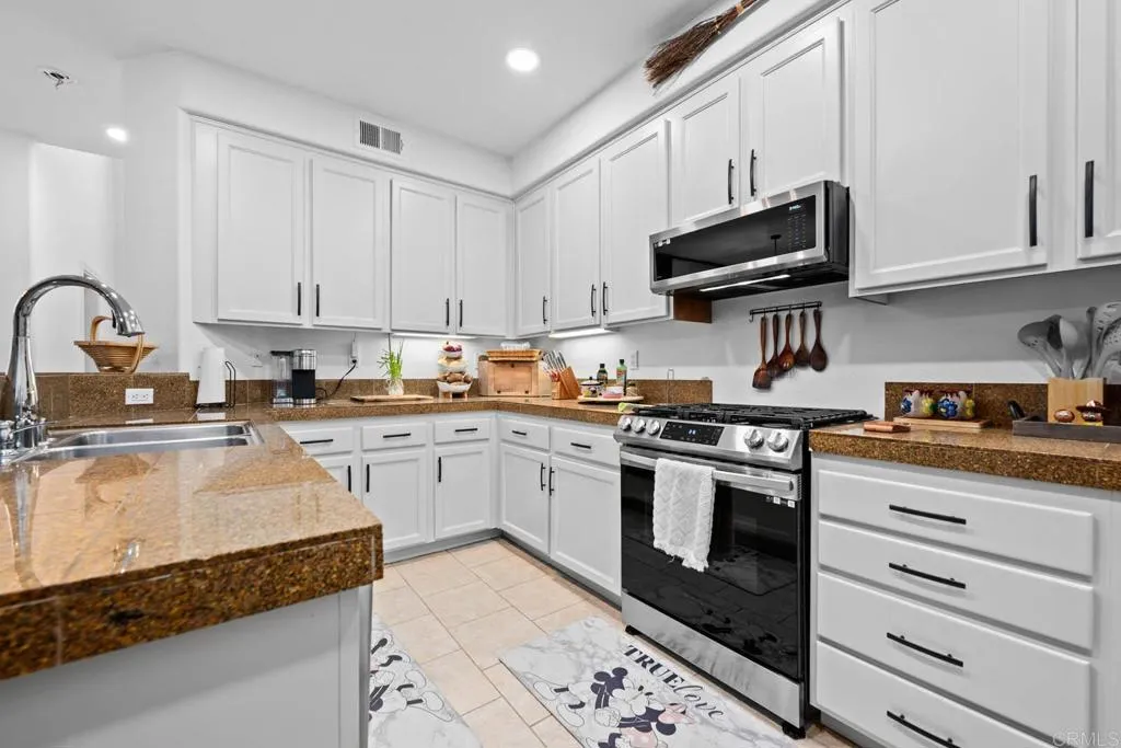 Photo #8: PTP2504269 Listing: Photo #8