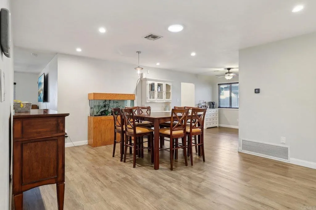 https://cdn.realtyfeed.com/cdn/127/306462441/0a947b57b75d3ef15cb63043db2604d4.webp