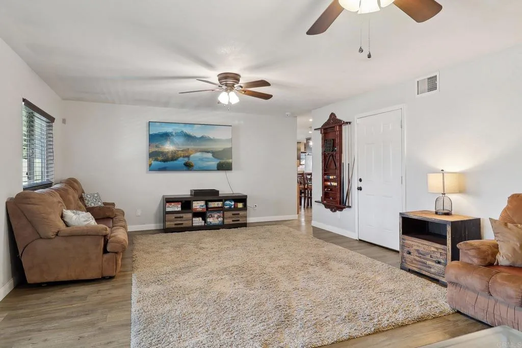 https://cdn.realtyfeed.com/cdn/127/306462441/3a3520353daa5766a44b23c7367bee07.webp