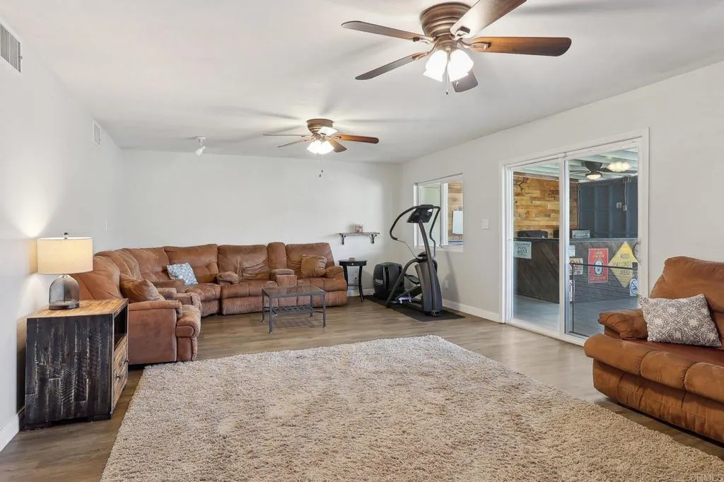 https://cdn.realtyfeed.com/cdn/127/306462441/9ca4ad412c28fbee05ab1da164b9e59a.webp