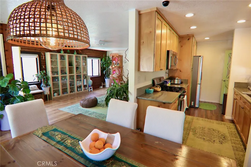 https://cdn.realtyfeed.com/cdn/127/306462484/461588b6b3c34abe61e67d208d626fe5.webp