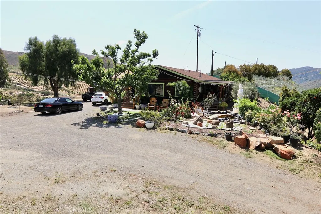 https://cdn.realtyfeed.com/cdn/127/306462484/93a9ef909ba0139e9c8b95461f57d5a0.webp
