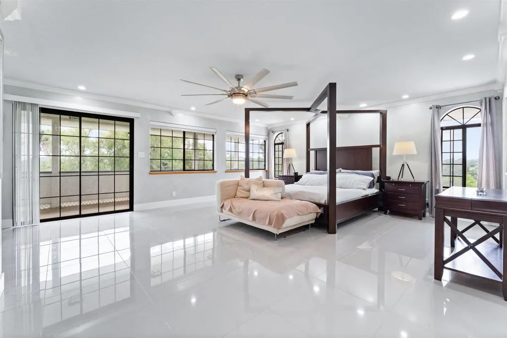 https://cdn.realtyfeed.com/cdn/127/306462492/0a3ca987b00890cecdbb16a4ca2f68ce.webp