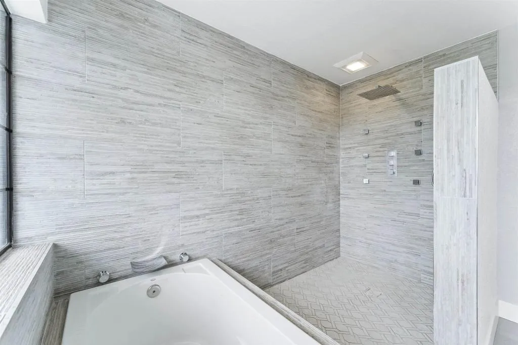 https://cdn.realtyfeed.com/cdn/127/306462492/7ad9a32af07d85509fb6ab0dbc7af2c0.webp