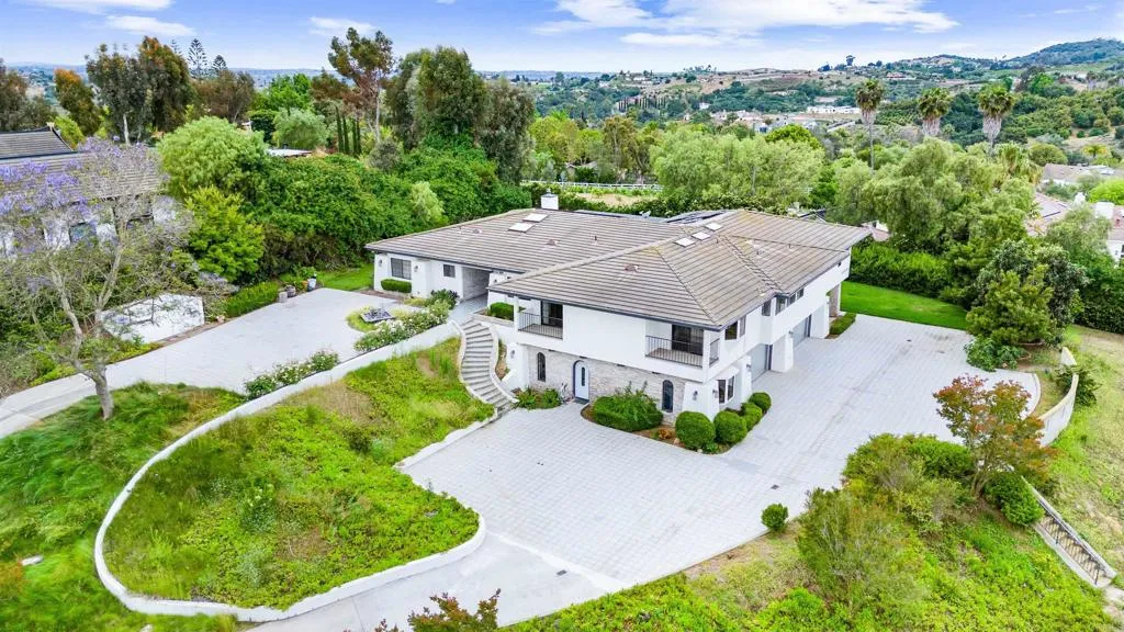 https://cdn.realtyfeed.com/cdn/127/306462492/c27b7afe63f1f3487deb8f6c1a5f96f1.webp