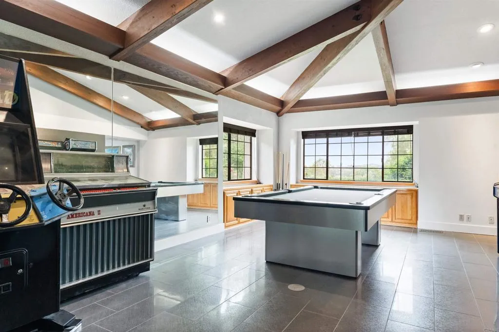 https://cdn.realtyfeed.com/cdn/127/306462492/e4149fdd1de29ad8c2200bcd636e6757.webp