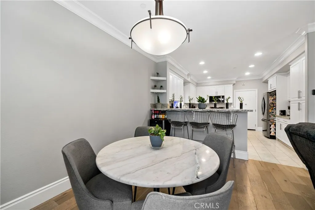https://cdn.realtyfeed.com/cdn/127/306462675/6aa2c3f23885085472a7258ead7818b8.webp