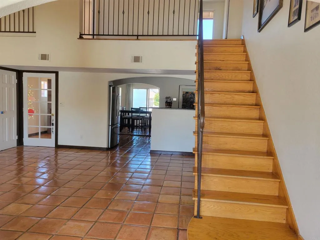 https://cdn.realtyfeed.com/cdn/127/306462812/94712a4a619e86aff3426ba7af6b9b95.webp