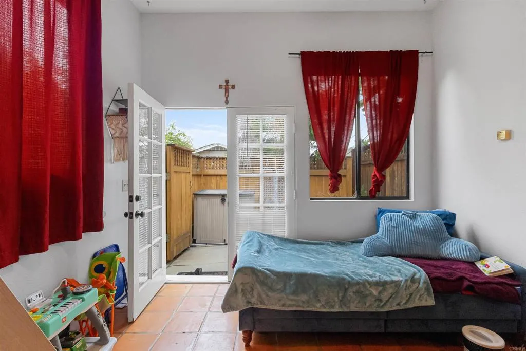 https://cdn.realtyfeed.com/cdn/127/306462863/085cd8a8ac17dfdfd0f46949f66a6c5c.webp