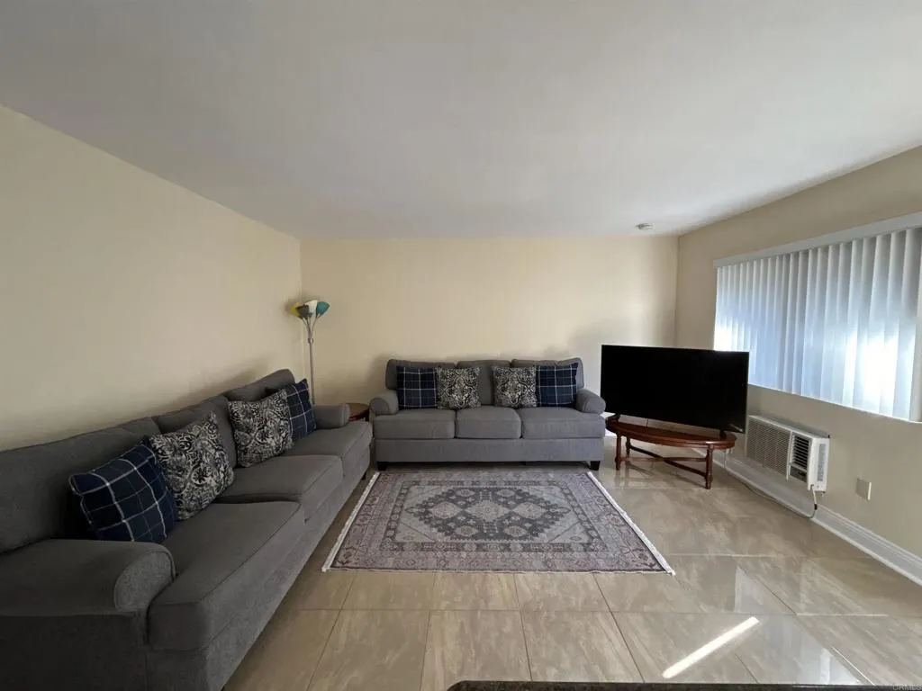 Photo #5: PTP2504276 Listing 