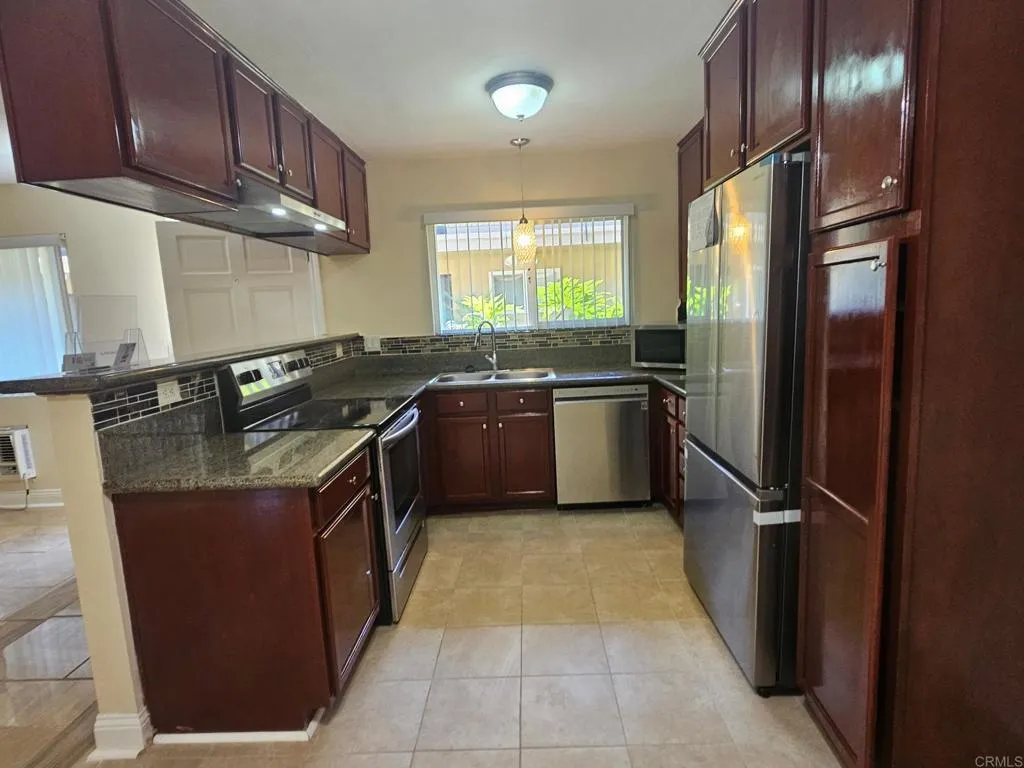 Photo #3: PTP2504276 Listing 
