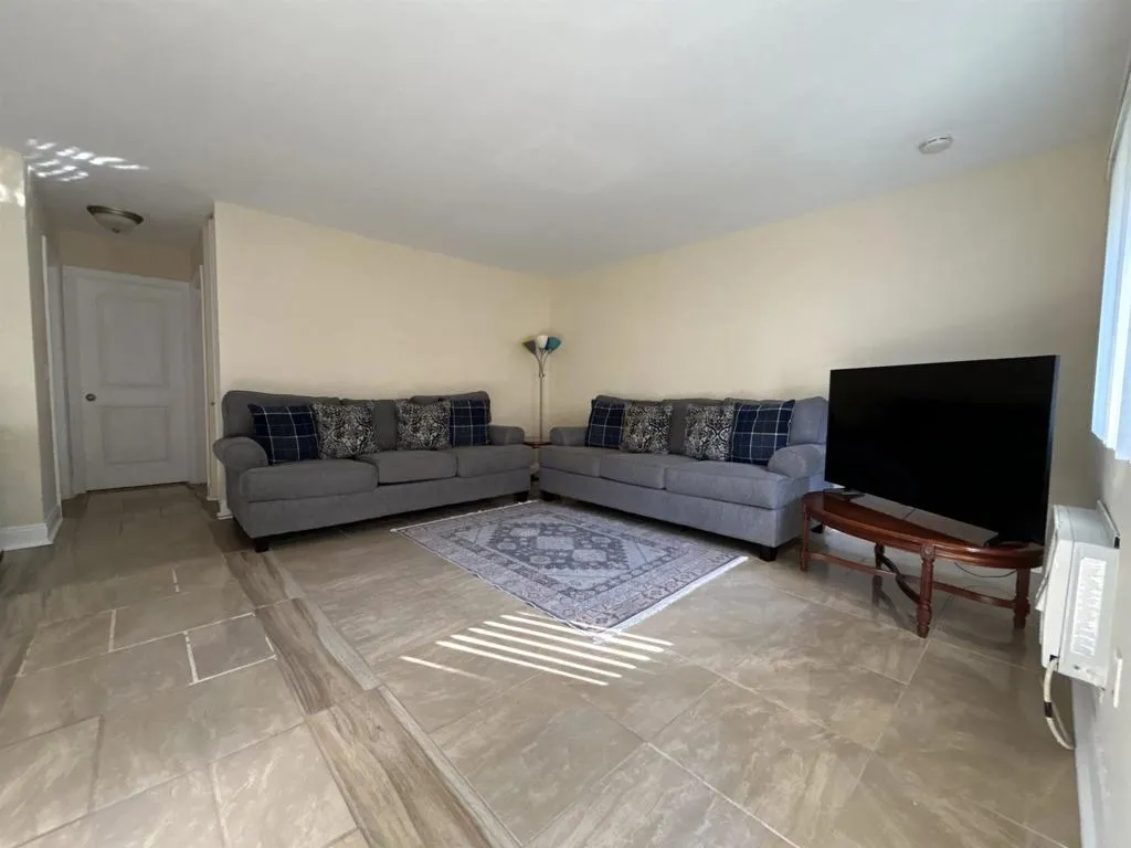 Photo #6: PTP2504276 Listing 