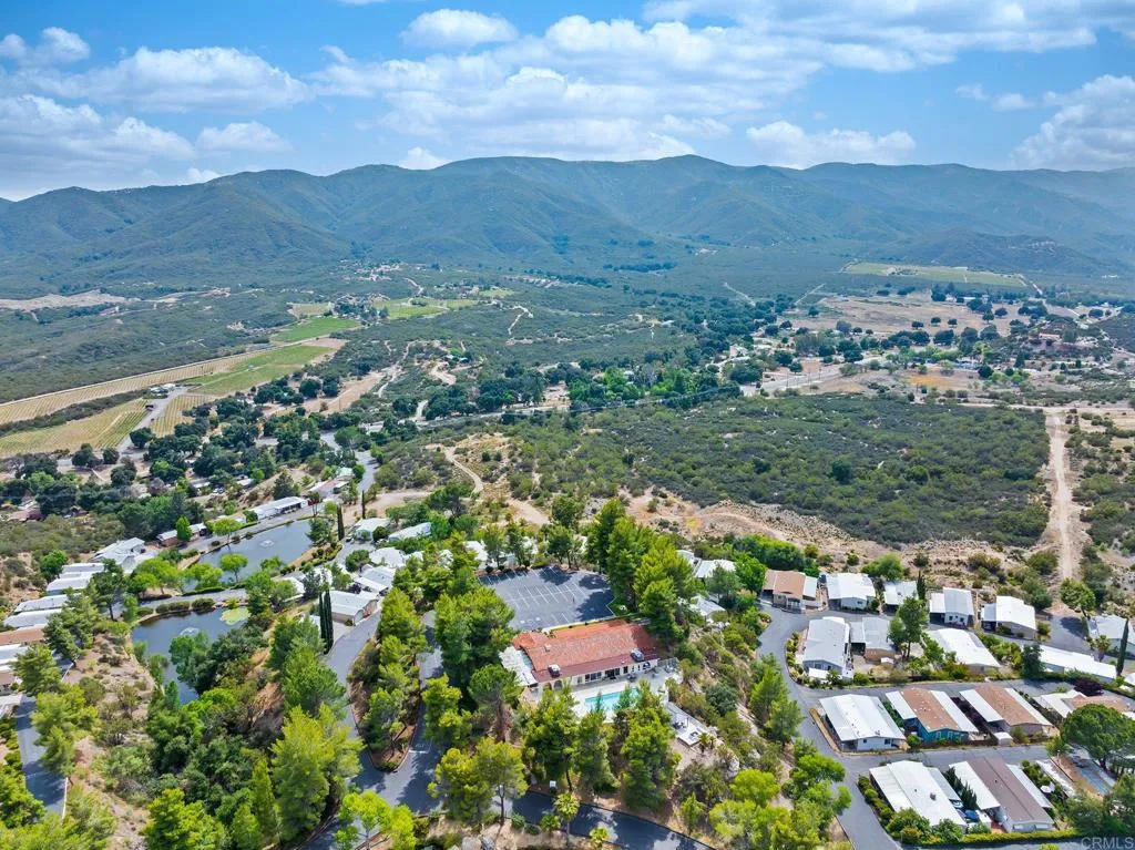 https://cdn.realtyfeed.com/cdn/127/306463220/9aacfb6b9daca022171dacbcc5192d82.webp