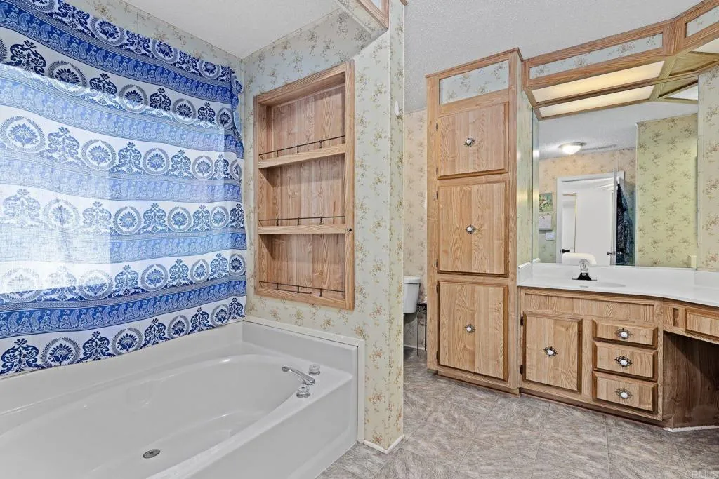 https://cdn.realtyfeed.com/cdn/127/306463220/b84b2a606c71d1f96d56e887a36ccb23.webp