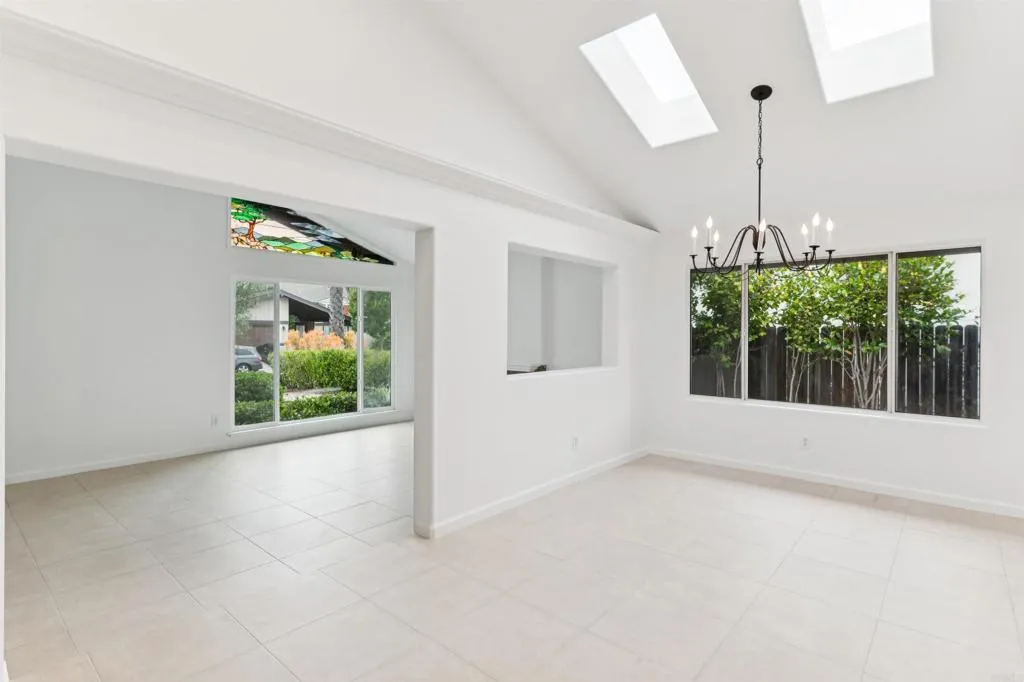 https://cdn.realtyfeed.com/cdn/127/306463223/1dfdfa7ffb98c05bb9beec38bb7b40ae.webp