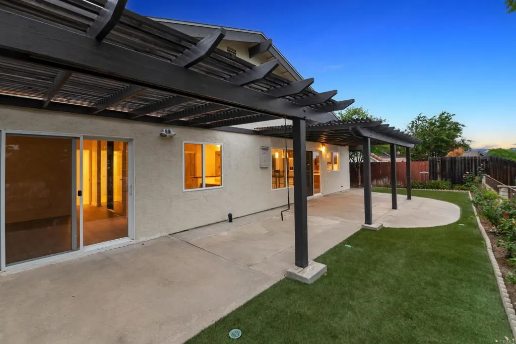 https://cdn.realtyfeed.com/cdn/127/306463223/b4d40cda2202ea7679443d432378759a.webp